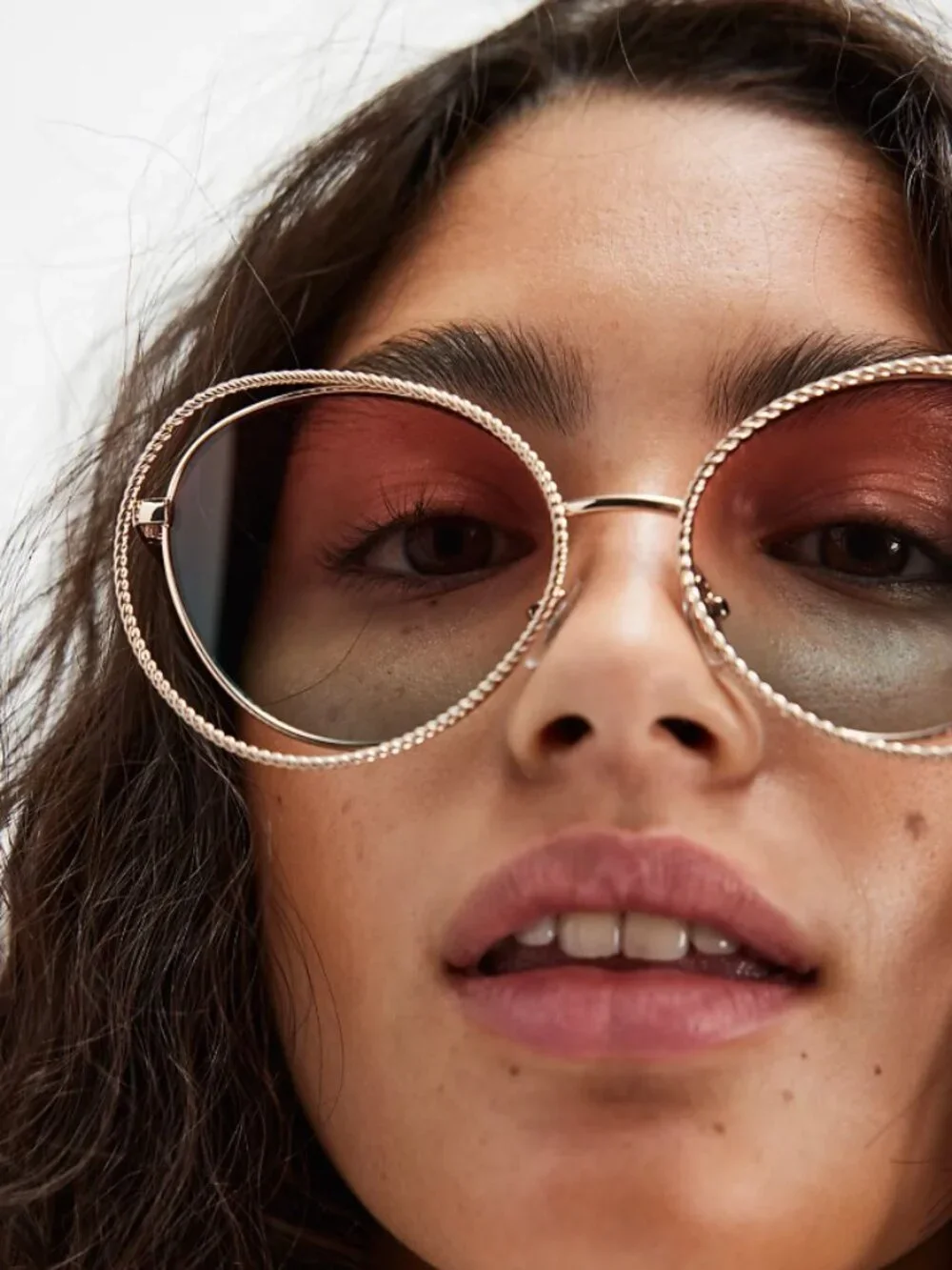 NWT Free People Blossom Novelty Oversized Sunglasses in Gold - Picture 2 of 5